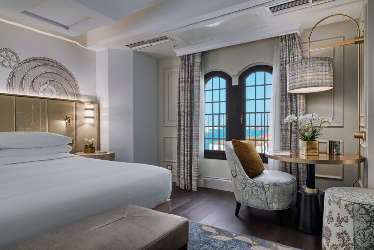 L_molino-premium-rooms-with-view-_3_